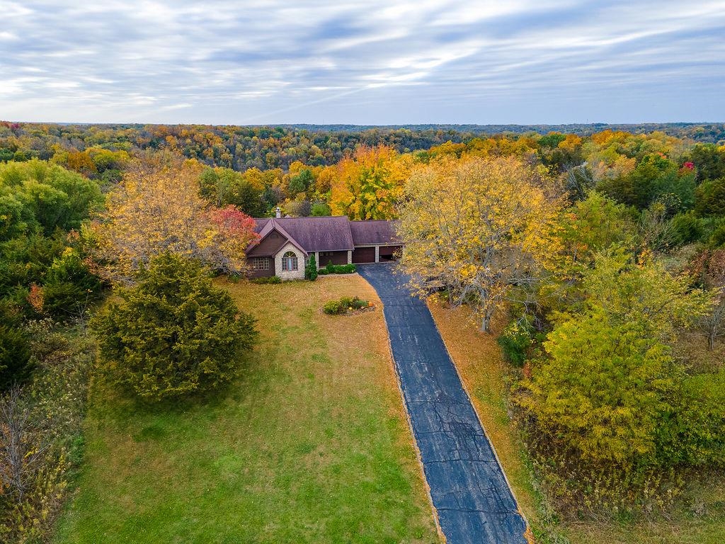 405 West Wachter Road Galena, IL 61036 - Photo 2 of 57