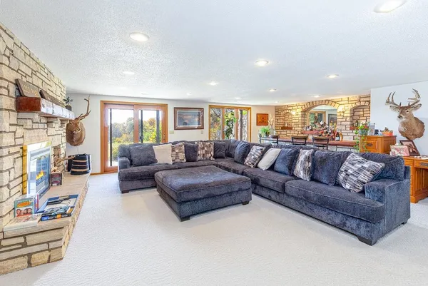 $424,500 | 405 West Wachter Road, Galena, IL 61036