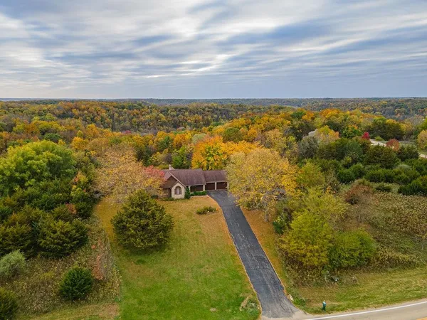 $424,500 | 405 West Wachter Road, Galena, IL 61036