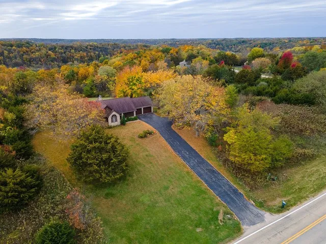 $424,500 | 405 West Wachter Road, Galena, IL 61036