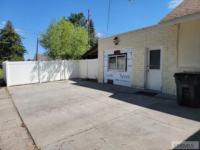 $320,000 | 605 10th Street, Idaho Falls, ID 83404