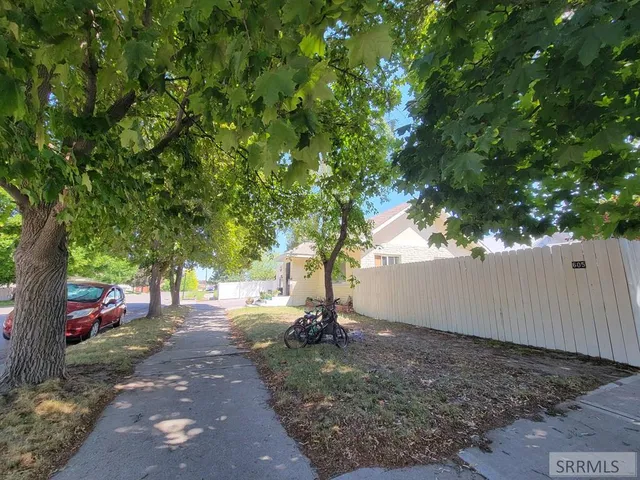 $320,000 | 605 10th Street, Idaho Falls, ID 83404