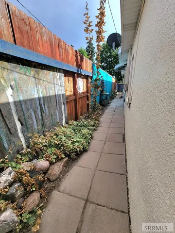 $320,000 | 605 10th Street, Idaho Falls, ID 83404