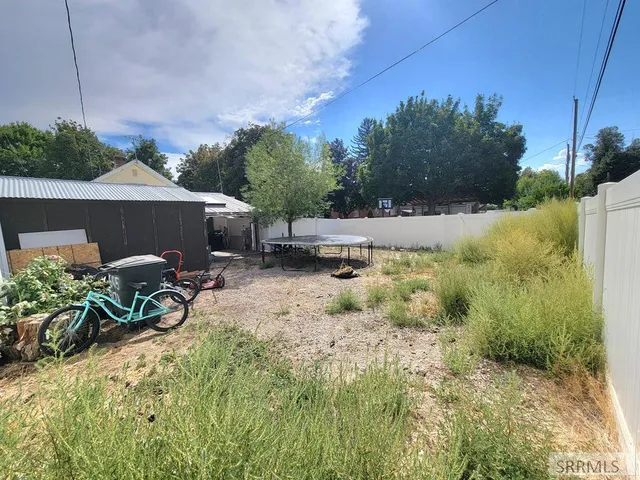 $320,000 | 605 10th Street, Idaho Falls, ID 83404