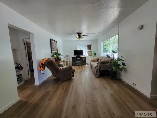 $320,000 | 605 10th Street, Idaho Falls, ID 83404