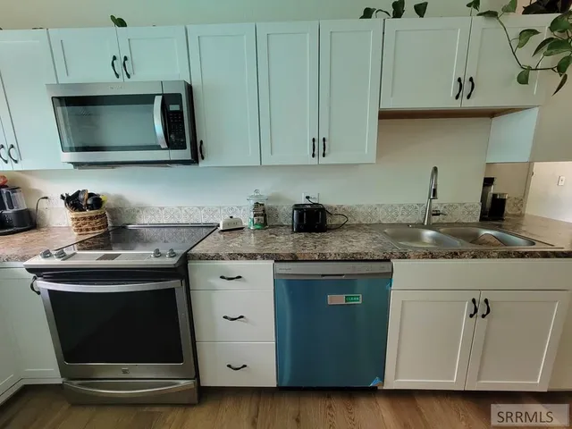 $320,000 | 605 10th Street, Idaho Falls, ID 83404