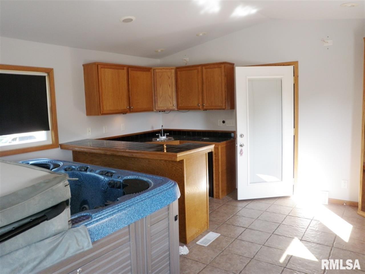 611 6th Street Colona, IL 61241 - Photo 11 of 18 Gallery Image 11