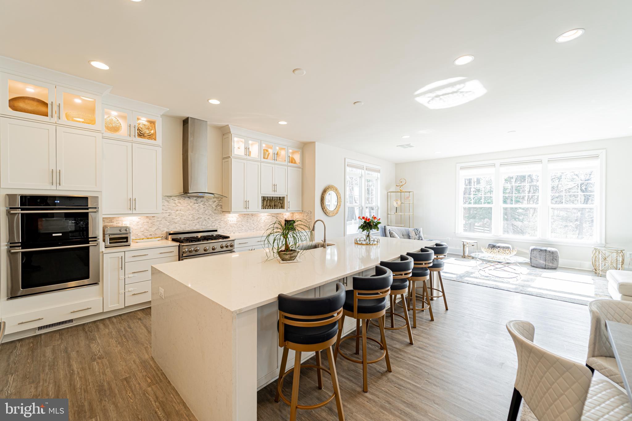 1059 Marmion Drive Herndon, VA 20170 - Photo 23 of 92 a large kitchen with a table and chairs