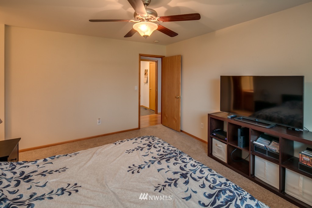 8785 Vinup Road Lynden, WA 98264 - Photo 11 of 24 Gallery Image 11