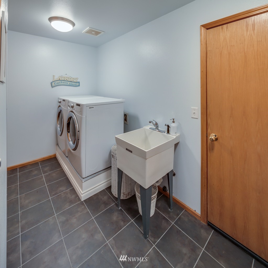 8785 Vinup Road Lynden, WA 98264 - Photo 18 of 24 Gallery Image 18