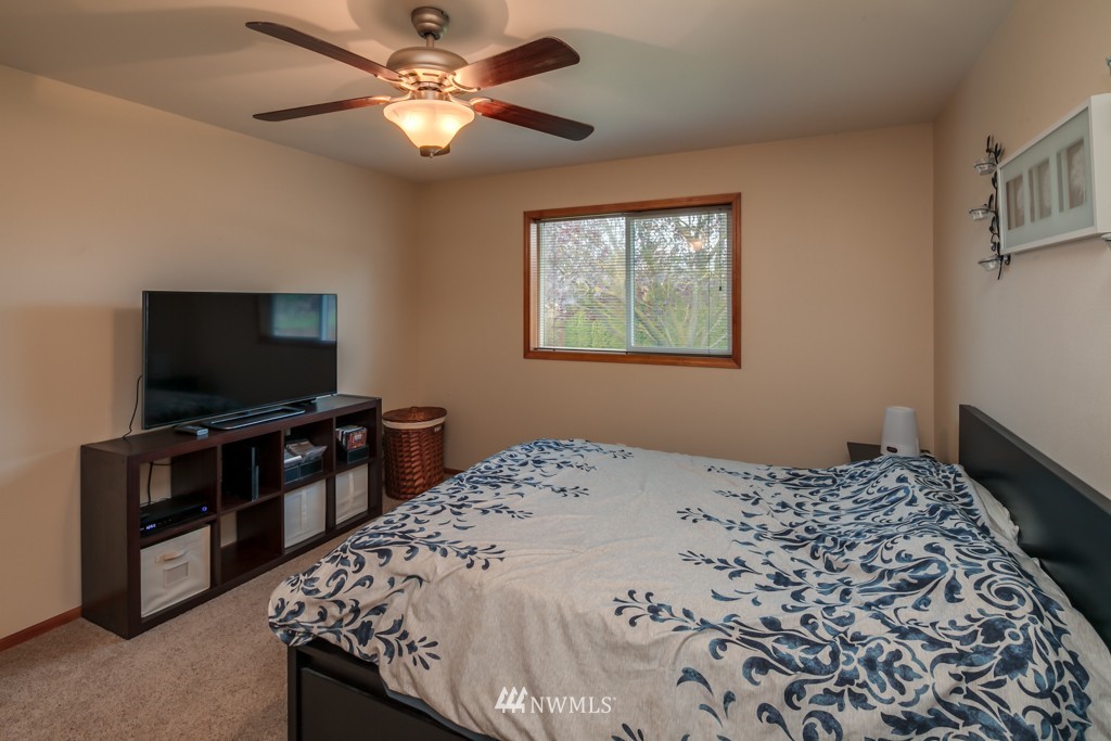 8785 Vinup Road Lynden, WA 98264 - Photo 10 of 24 Gallery Image 10