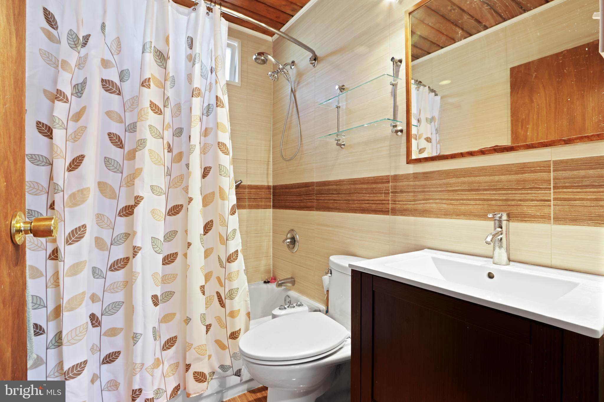 214 Mockingbird Trail Bushkill, PA 18324 - Photo 19 of 42