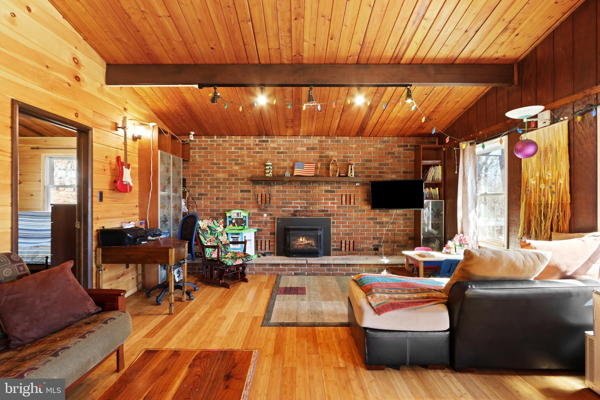 214 Mockingbird Trail Bushkill, PA 18324 - Photo 5 of 42