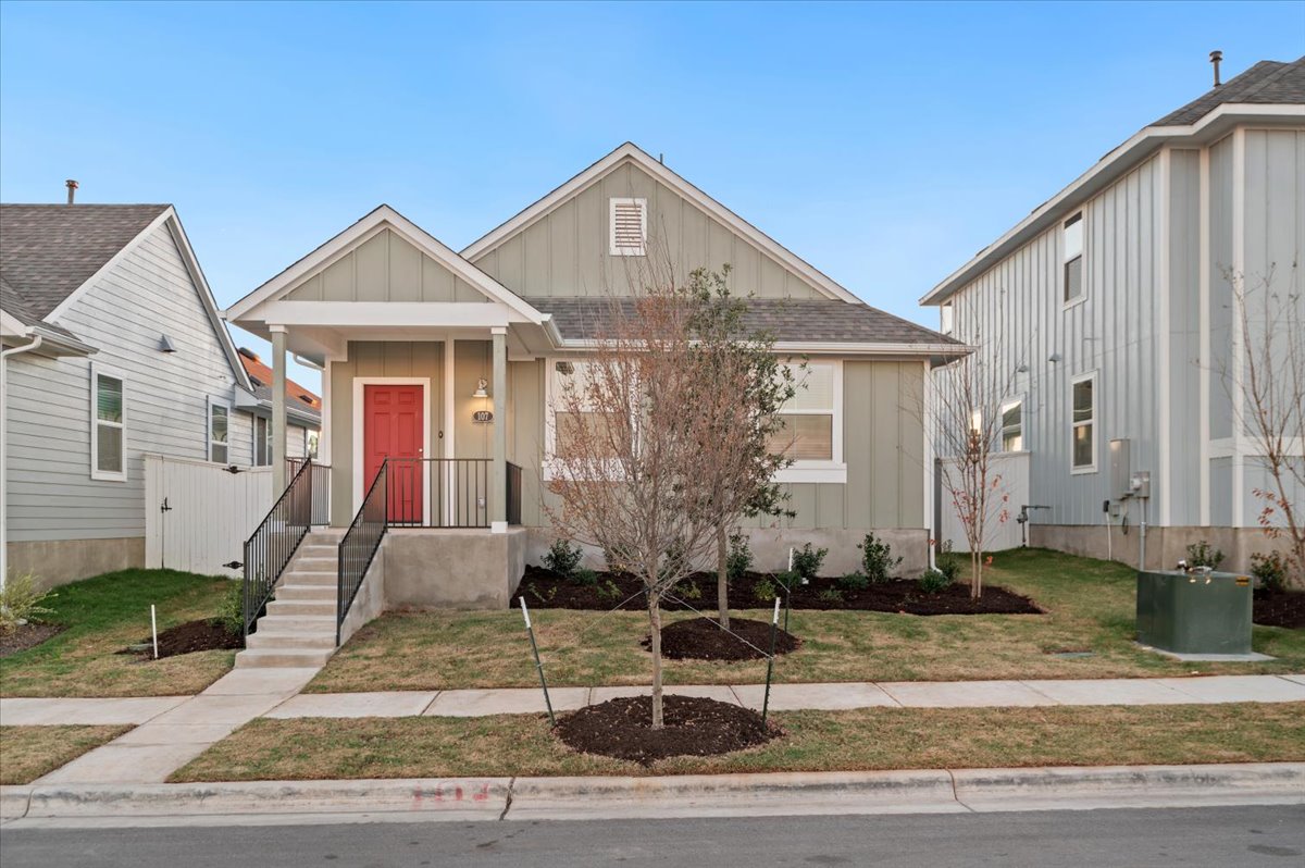 107 Tillage Road Elgin, TX 78621 - Photo 2 of 32
