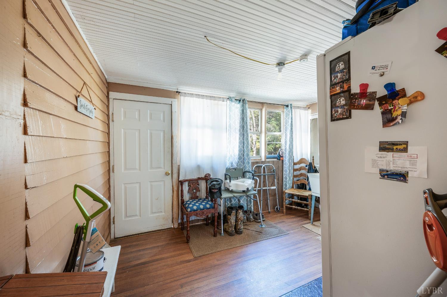 342 Toll Gate Road Concord, VA 24538 - Photo 18 of 48 a view of a livingroom with furniture and furniture