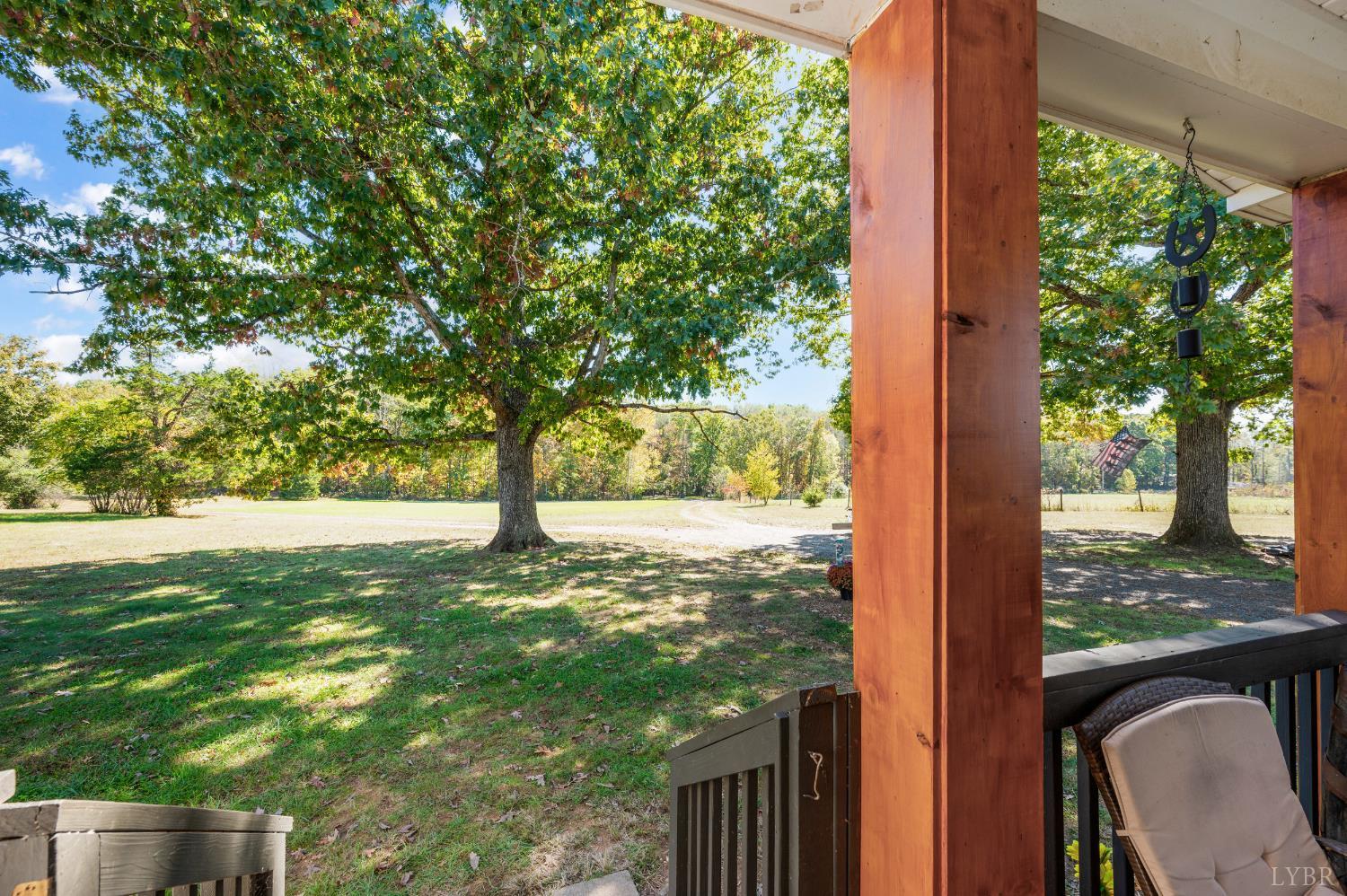 342 Toll Gate Road Concord, VA 24538 - Photo 21 of 48 a view of a yard from a balcony