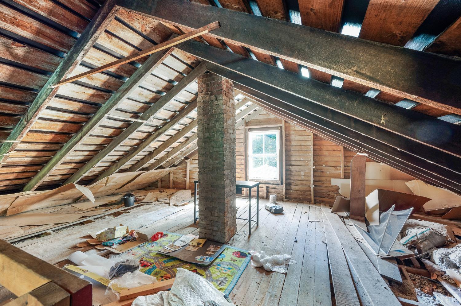 342 Toll Gate Road Concord, VA 24538 - Photo 40 of 48 a roof deck with wooden floor and furniture