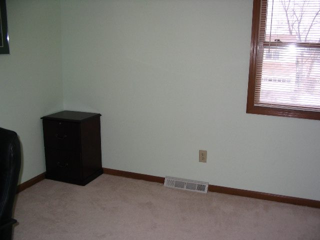 15 Rafaillo Drive Colonie, NY 12110 - Photo 4 of 10 Photo 4