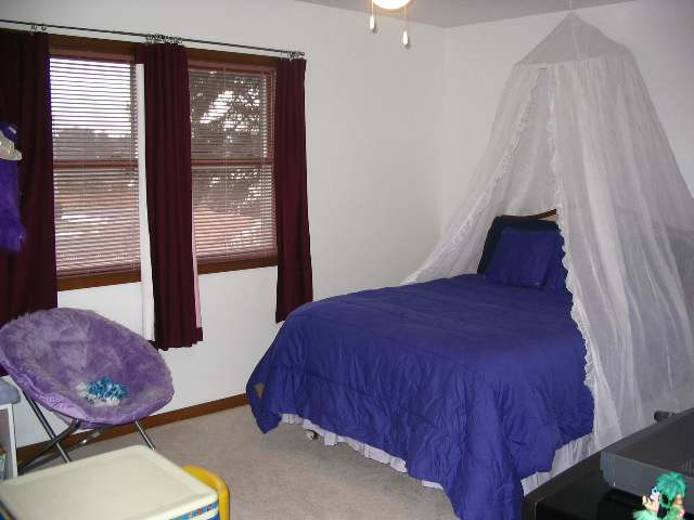 15 Rafaillo Drive Colonie, NY 12110 - Photo 5 of 10 Photo 5