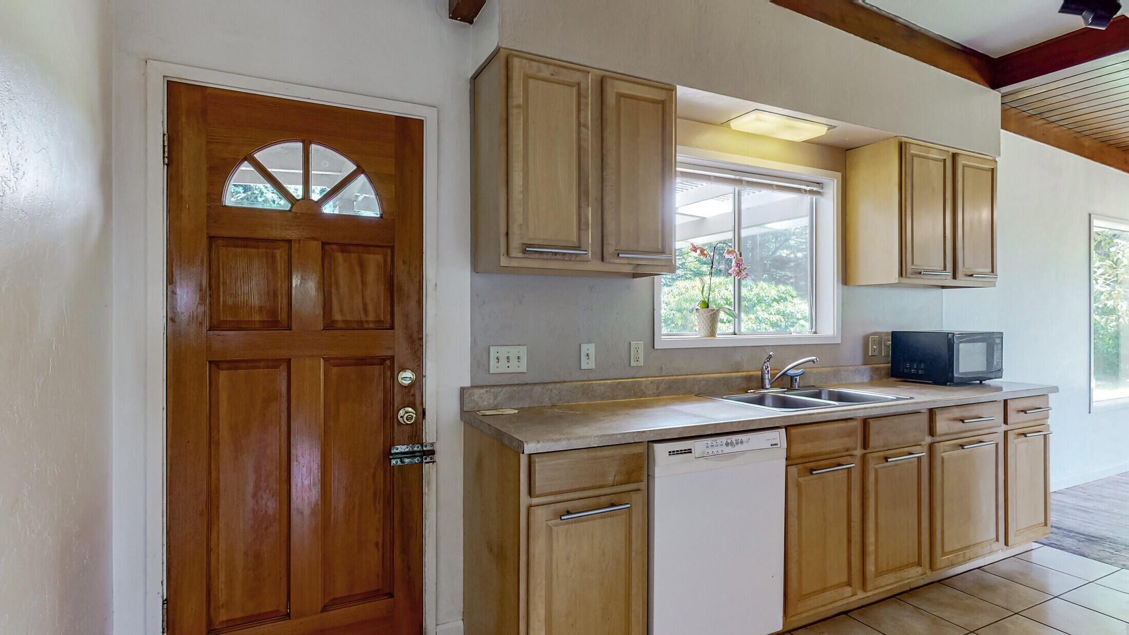 8088 Berta Road Eureka, CA 95503 - Photo 5 of 30 Kitchen