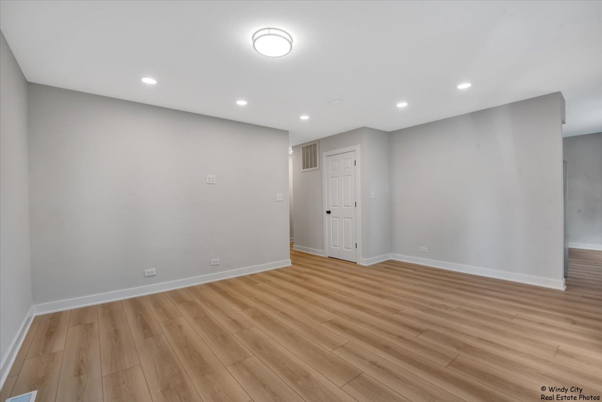 14914 Avers Avenue Midlothian, IL 60445 - Photo 7 of 22 a view of room