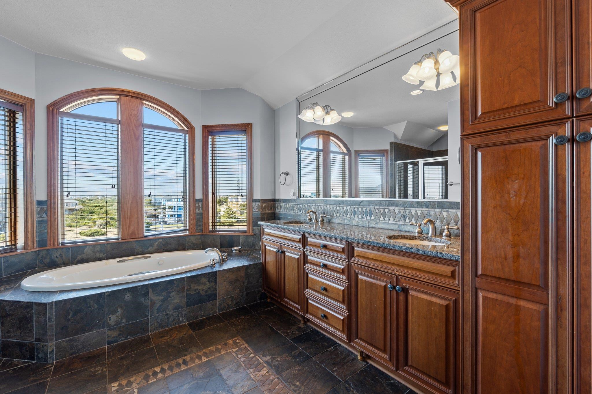56999 Lighthouse Road Hatteras, NC 27943 - Photo 36 of 50 Top Floor Primary King Suite Bath