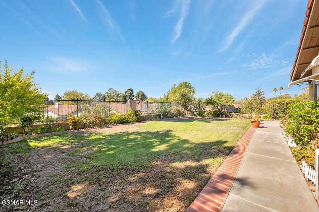 4331 Mill Valley Road Moorpark, CA 93021 - Photo 31 of 40 a view of a fountain in front of a house
