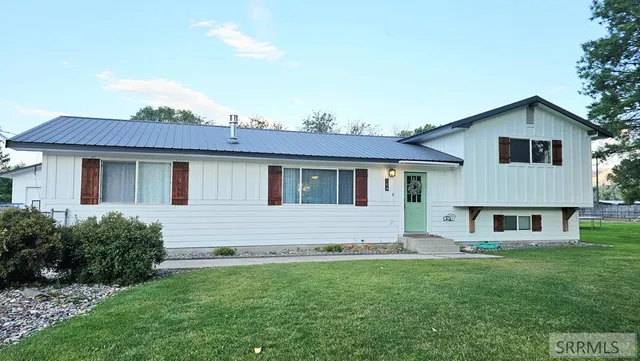 $449,500 | 194 South St Charles Road, Salmon, ID 83467