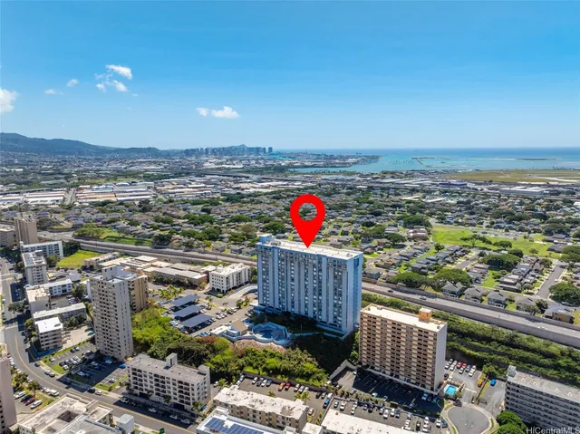 $375,000 | 3045 Ala Napuaa Place, Unit 1305, Honolulu, HI 96818