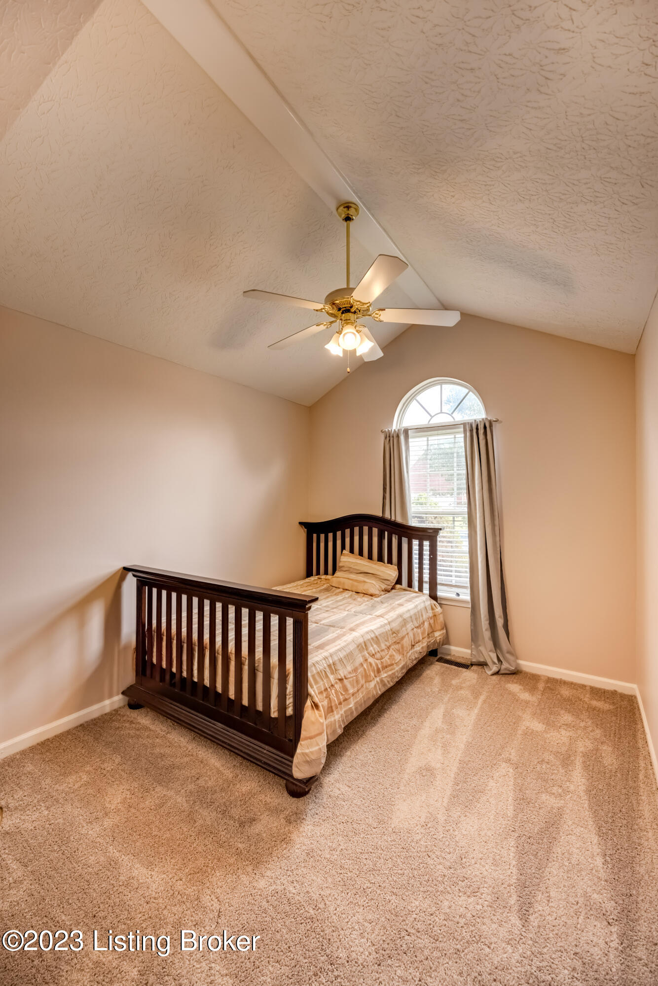 10011 Rimfire Road Louisville, KY 40291 - Photo 45 of 76 2Y0A0285-A