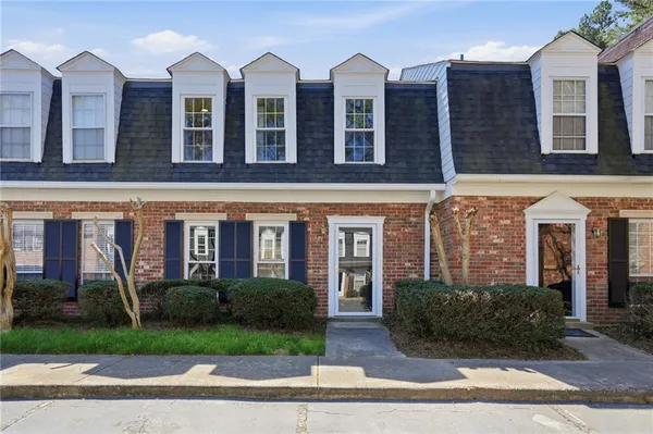 $360,000 | 5 Independence Place Northwest, Atlanta, GA 30318