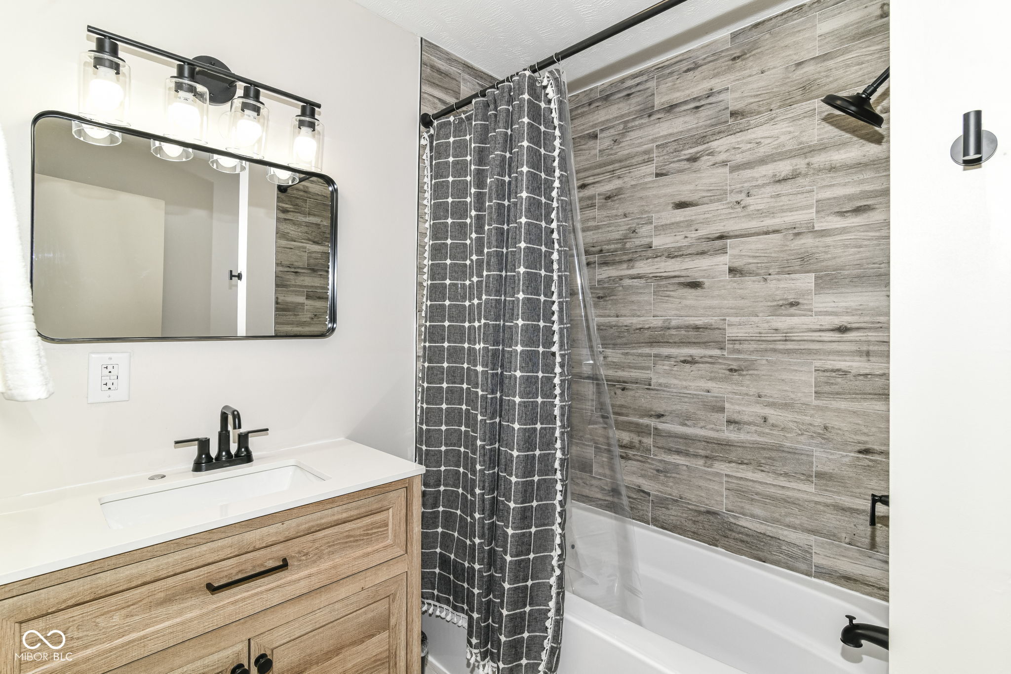 5211 Pearl Street Anderson, IN 46013 - Photo 28 of 36