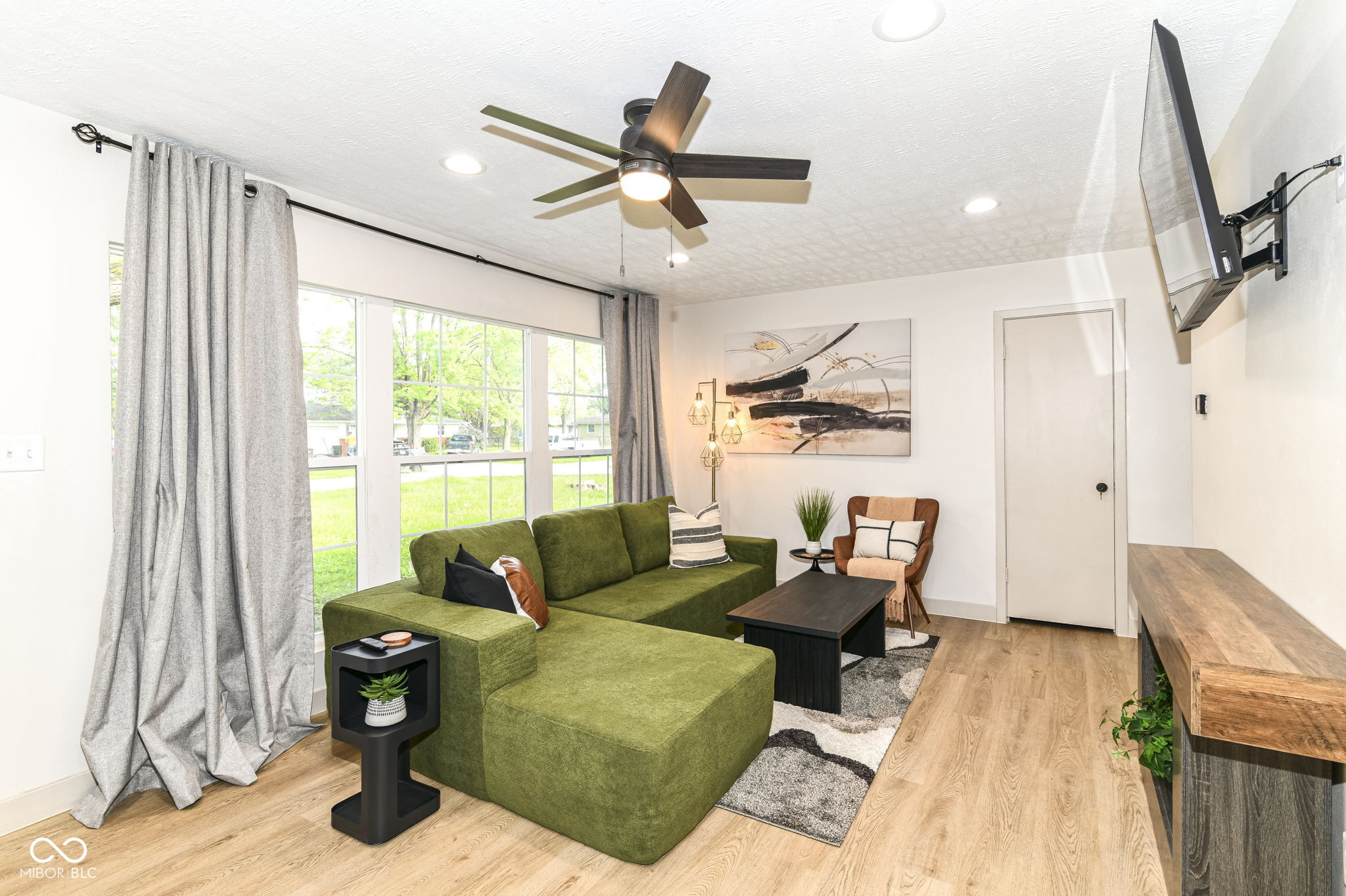 5211 Pearl Street Anderson, IN 46013 - Photo 3 of 36