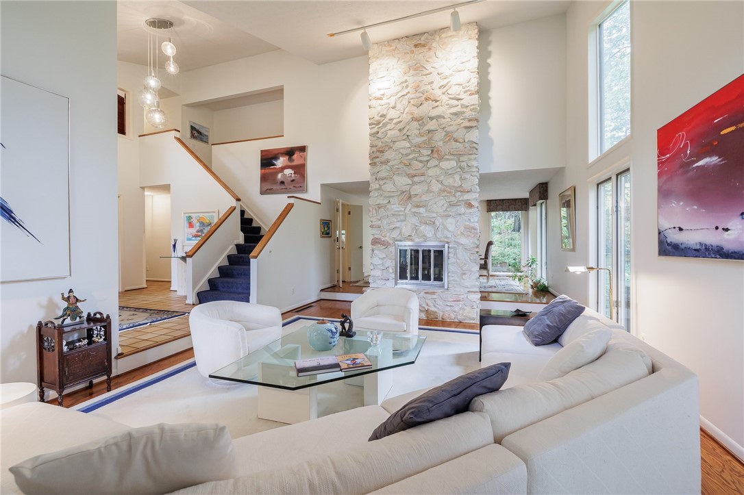 19 Rustic Pines Pittsford, NY 14534 - Photo 8 of 34