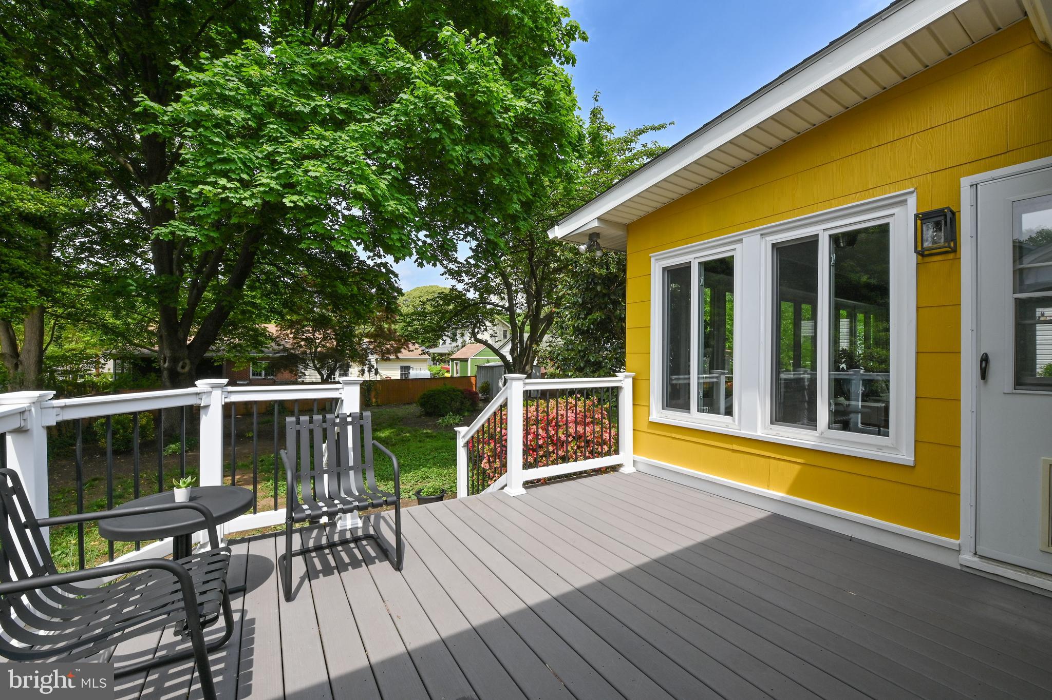 135 Sumner Road Annapolis, MD 21401 - Photo 16 of 30 Composite decking