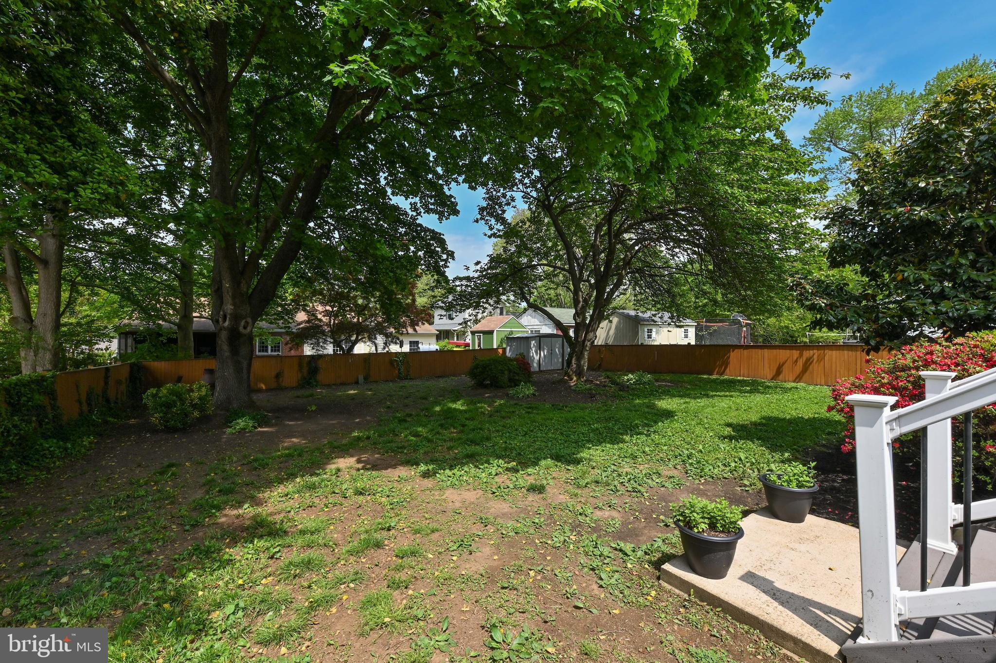 135 Sumner Road Annapolis, MD 21401 - Photo 18 of 30 Expansive fenced in rear yard
