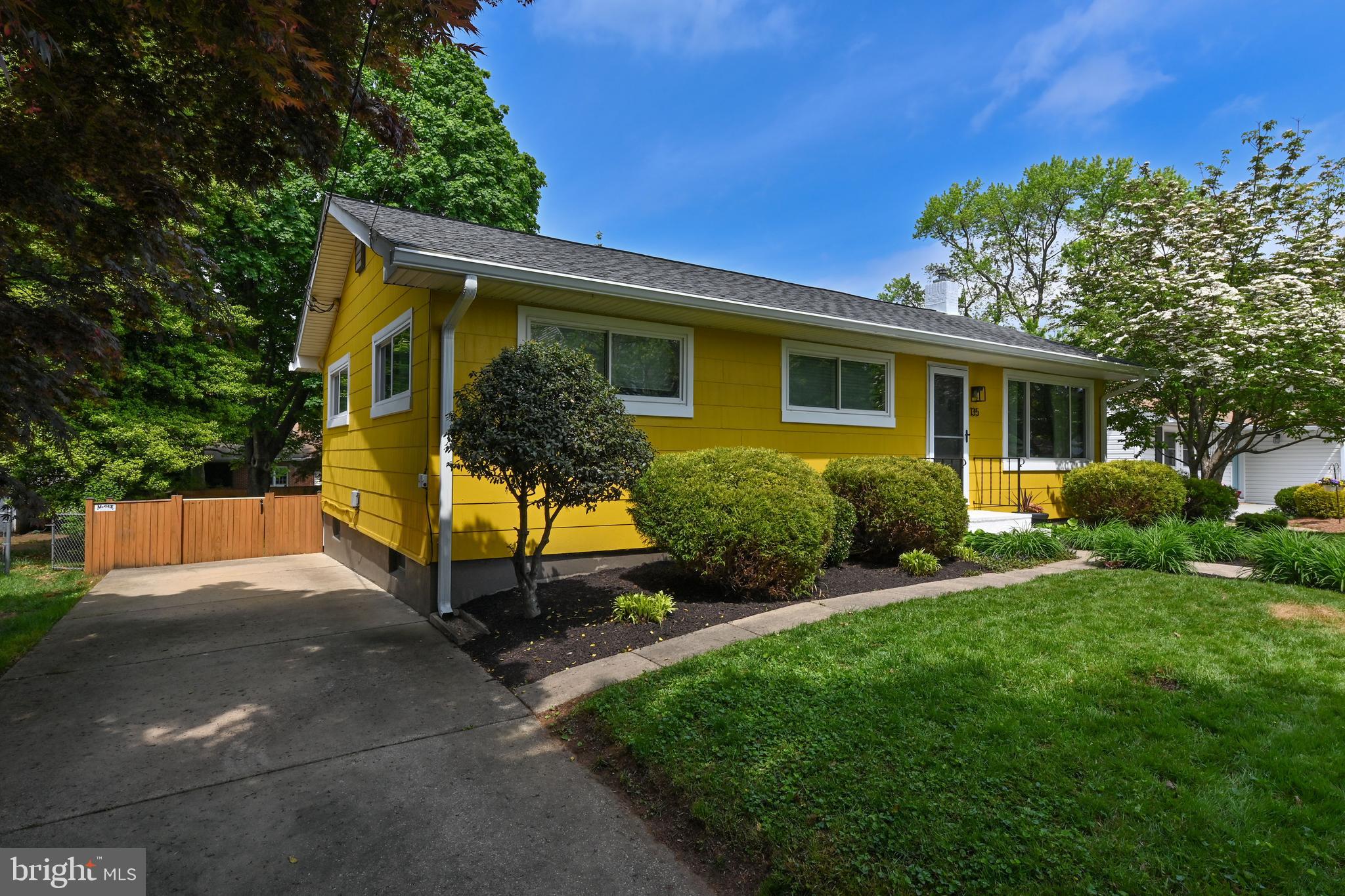 135 Sumner Road Annapolis, MD 21401 - Photo 26 of 30 Enough space to park three cars