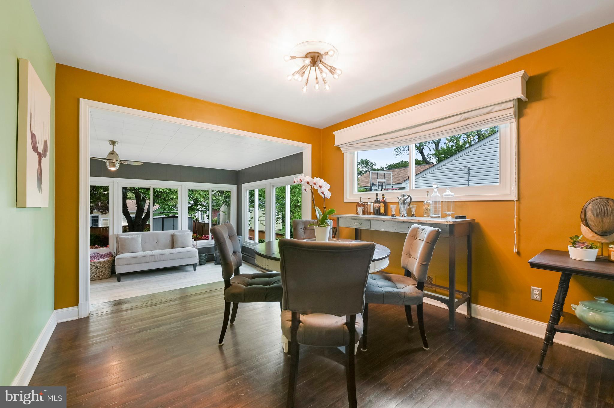 135 Sumner Road Annapolis, MD 21401 - Photo 4 of 30 Central dining area
