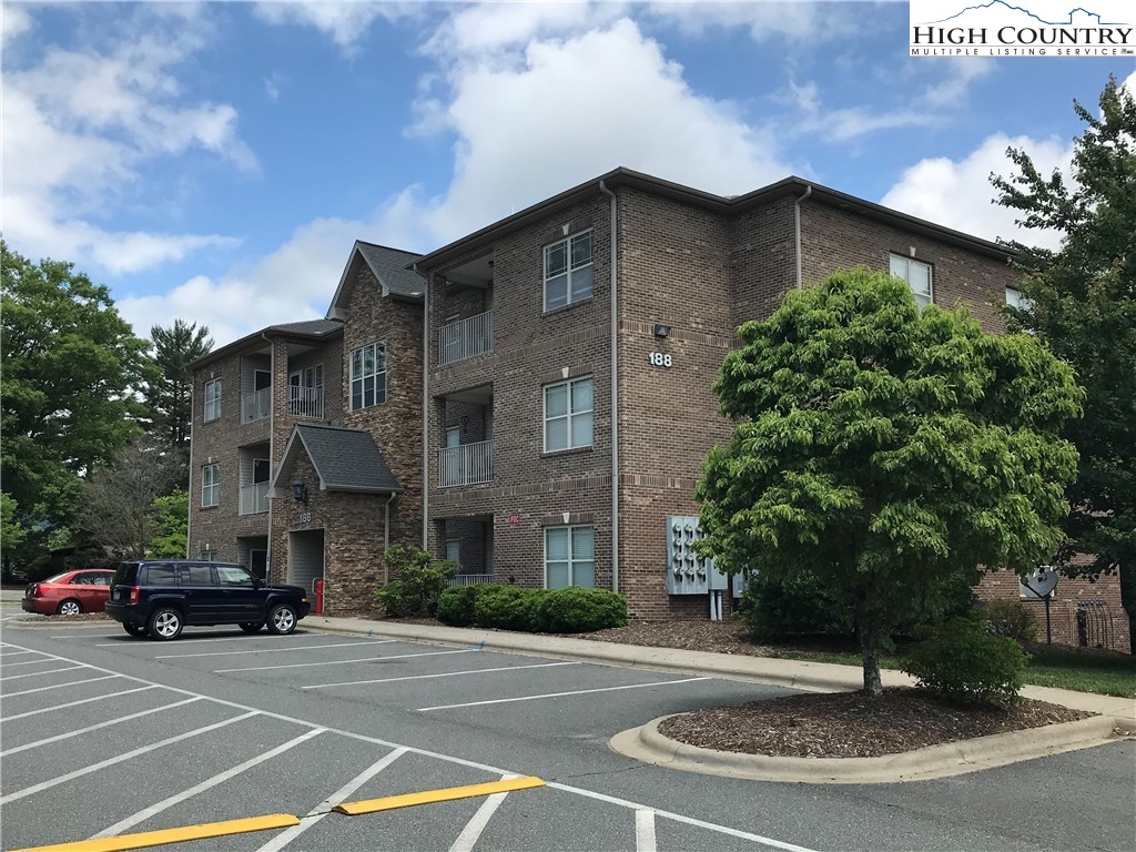 188 Cecil Miller Road, Unit 102 Boone, NC 28607 - Photo 1 of 12 Gallery Image 1