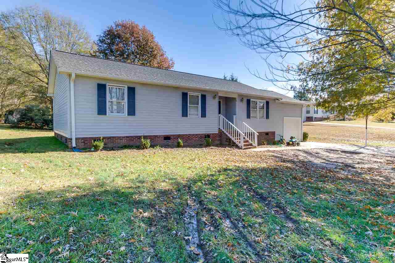 5750 Mountain View Road Taylors, SC 29687 - Photo 2 of 24