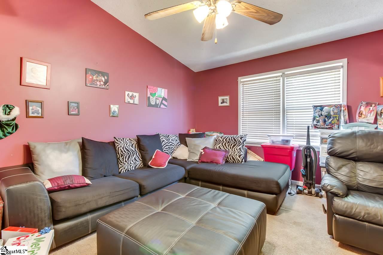 5750 Mountain View Road Taylors, SC 29687 - Photo 6 of 24