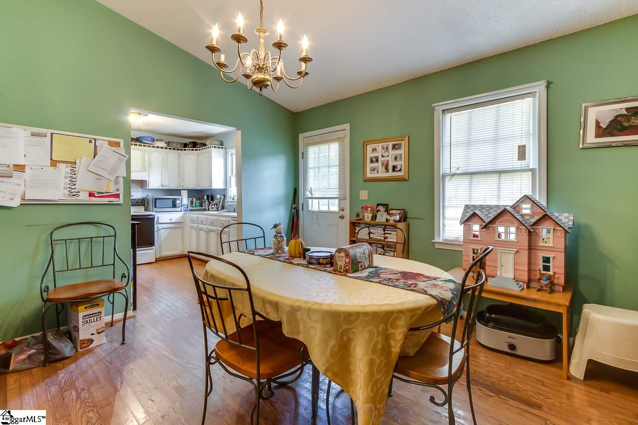 5750 Mountain View Road Taylors, SC 29687 - Photo 8 of 24