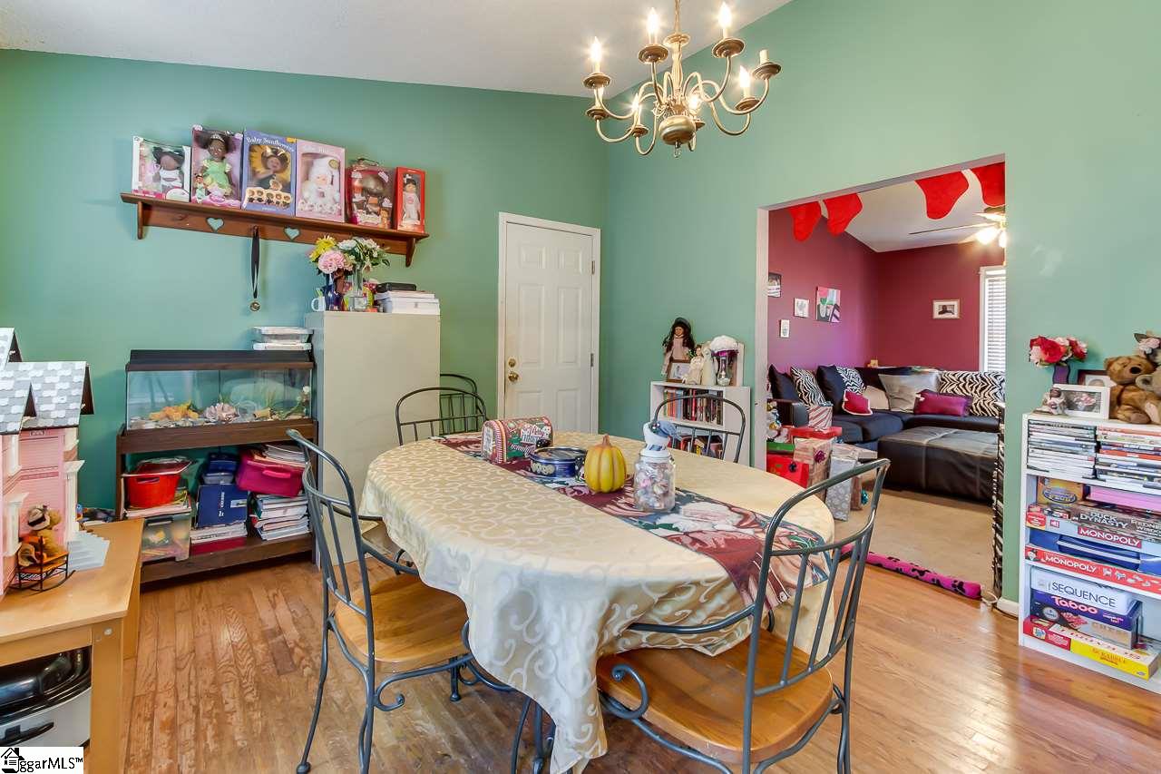 5750 Mountain View Road Taylors, SC 29687 - Photo 9 of 24