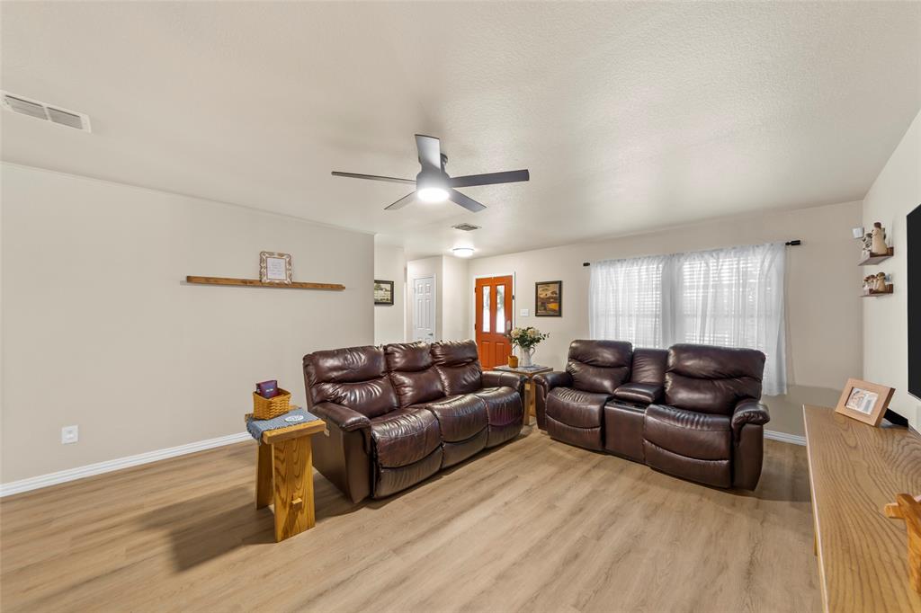1319 Lamar Lane Allen, TX 75002 - Photo 5 of 30