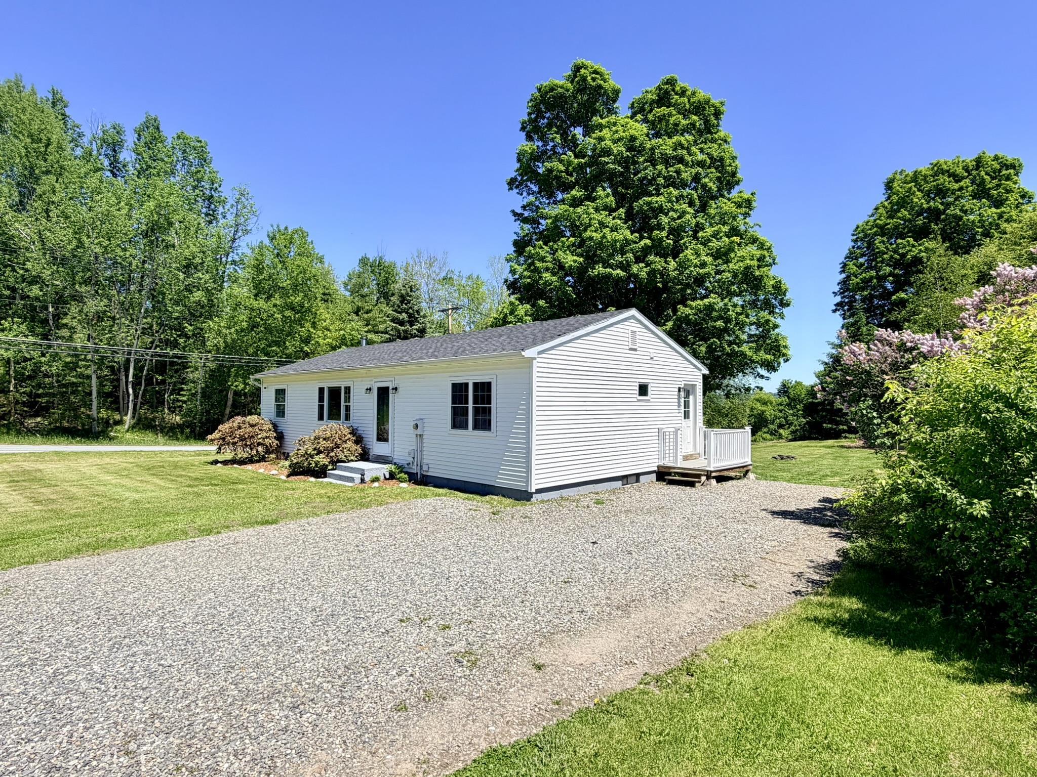13 Scottsdale Road Newport, VT 05855 - Photo 2 of 31