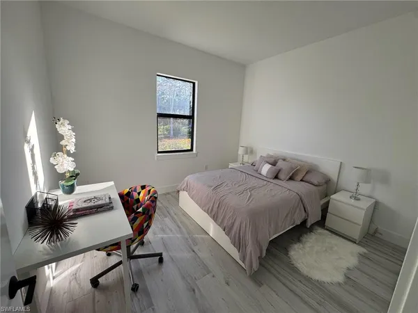 $669,900 | 308 Golden Gate Boulevard East, Naples, FL 34117