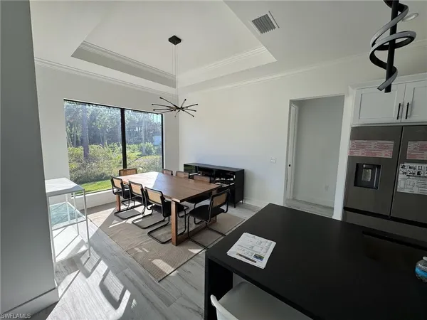 $669,900 | 308 Golden Gate Boulevard East, Naples, FL 34117