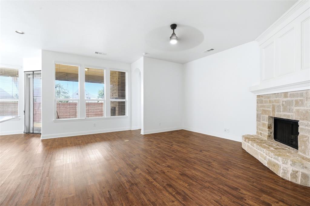 769 Sweet Iron Road Frisco, TX 75036 - Photo 4 of 23 Gallery Image 4