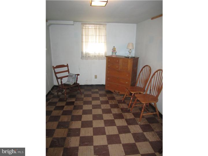 217 Sandra Road Wilmington, DE 19803 - Photo 7 of 16 Family Room
