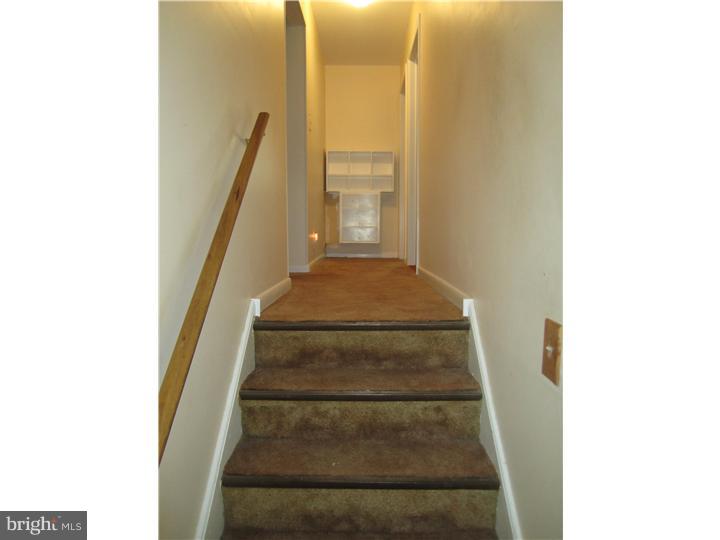 217 Sandra Road Wilmington, DE 19803 - Photo 9 of 16 Hallway